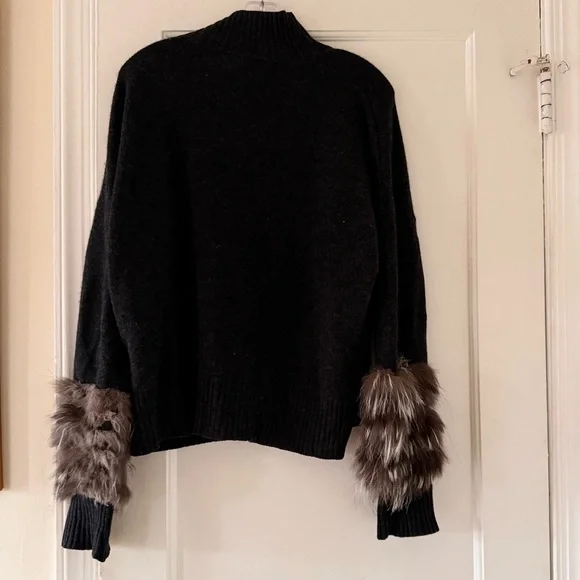 C By Bloomingdales Turtleneck Cashmere Sweater with Fox Fur Cuffs - Picture 4 of 11
